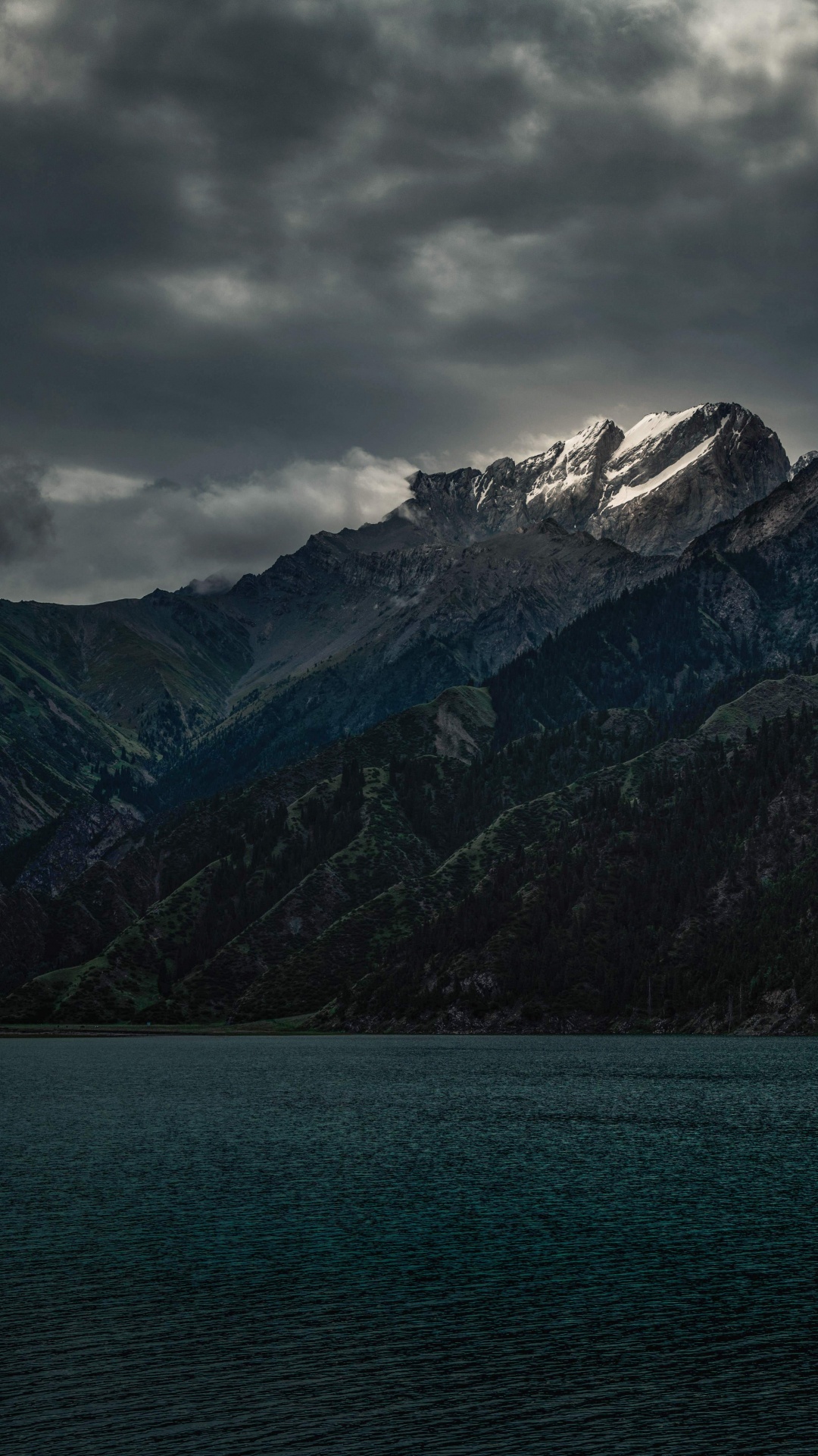 Highland, Naturaleza, Fiordo, Lago Del Cráter, Las Formaciones Montañosas. Wallpaper in 1080x1920 Resolution