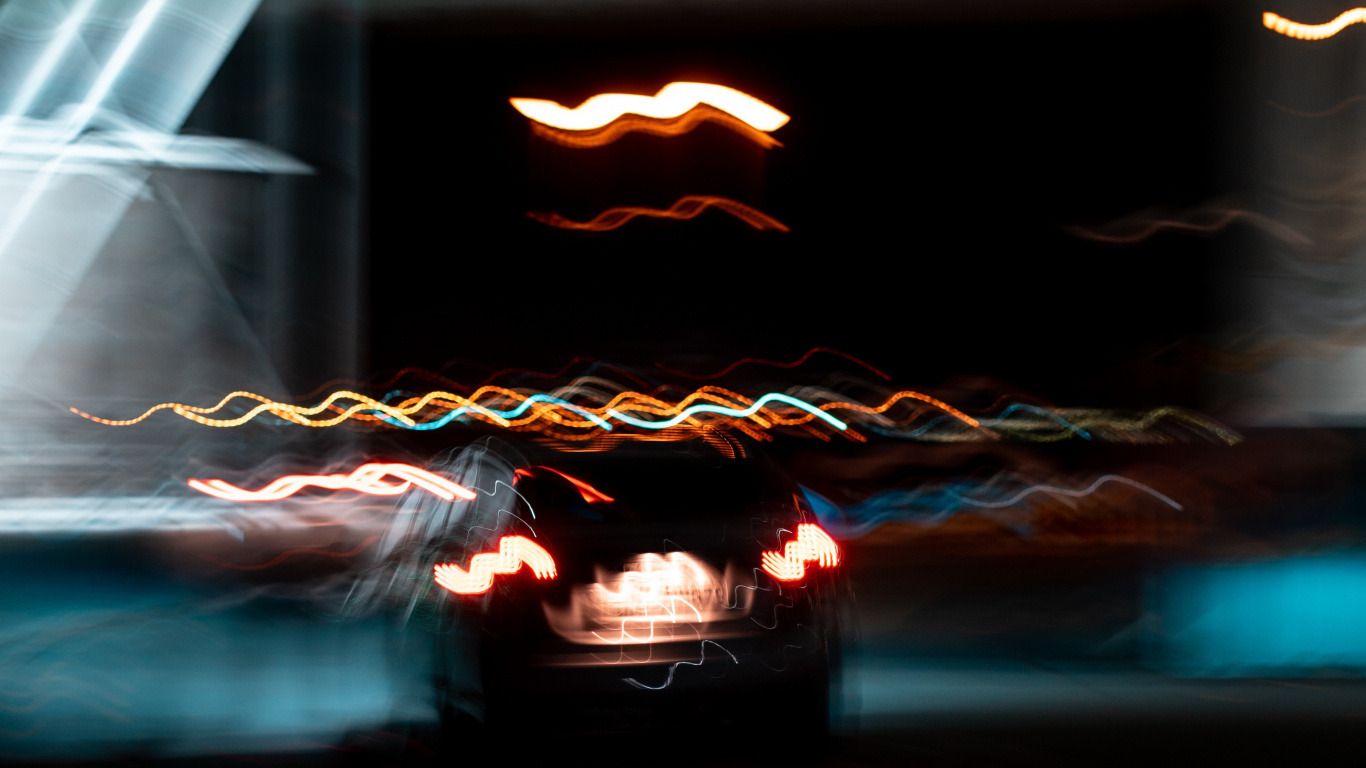 Blau Und Rot Beleuchteter Tunnel. Wallpaper in 1366x768 Resolution