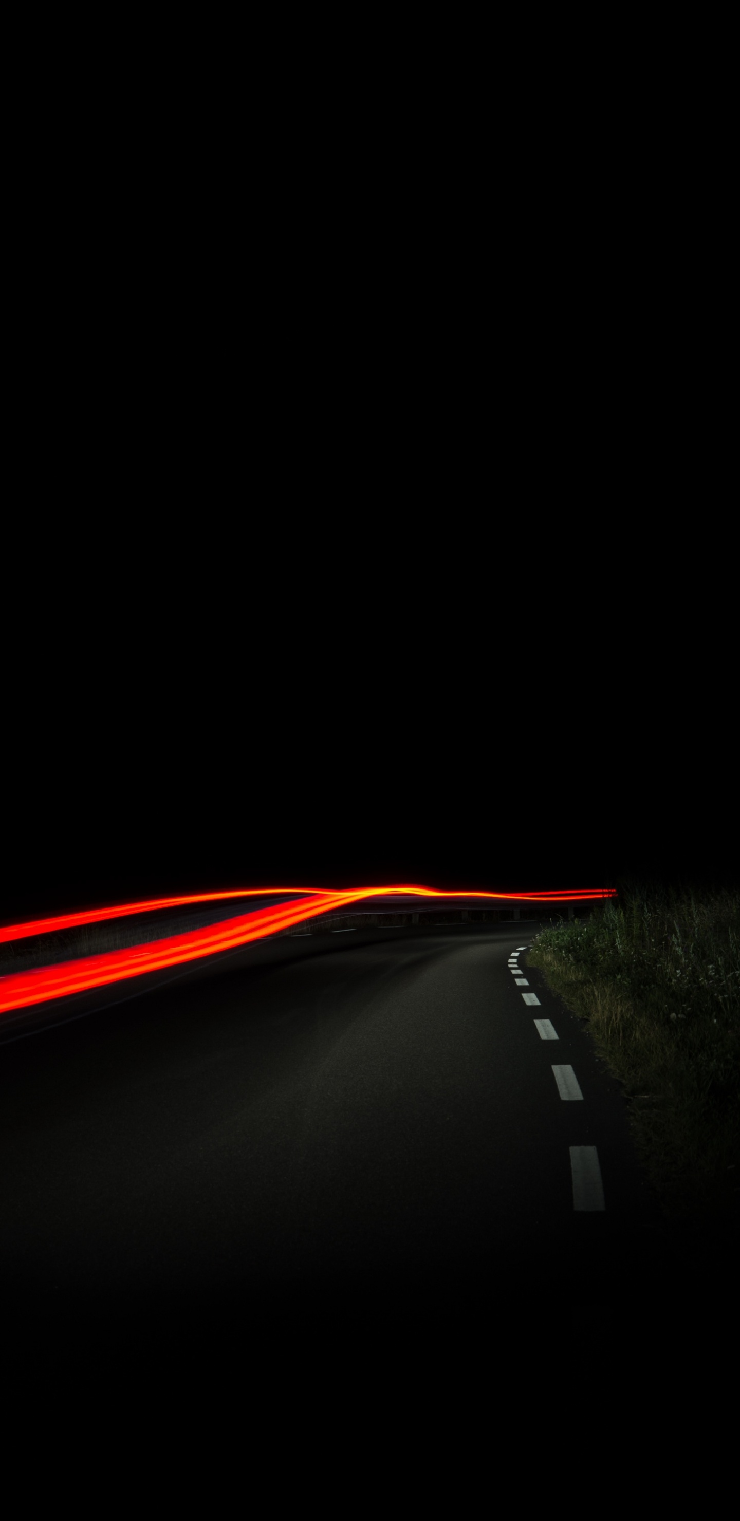 Red Light on Black Asphalt Road. Wallpaper in 1440x2960 Resolution