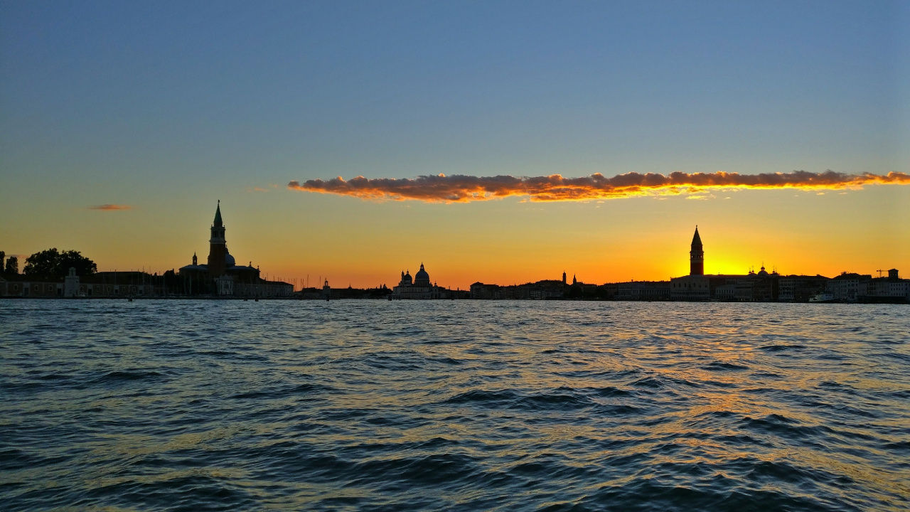 Silhouette of People Riding on Boat During Sunset. Wallpaper in 1280x720 Resolution