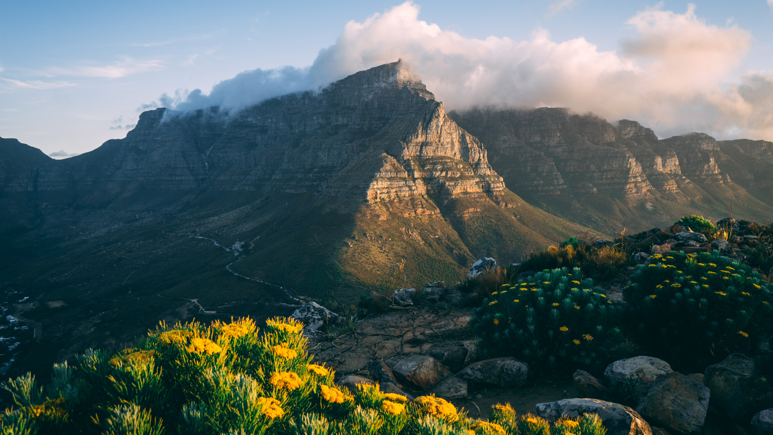 Cape Town, Table Mountain National Park, Maclears Beacon, Himalayas, Canyonlands National Park. Wallpaper in 2560x1440 Resolution