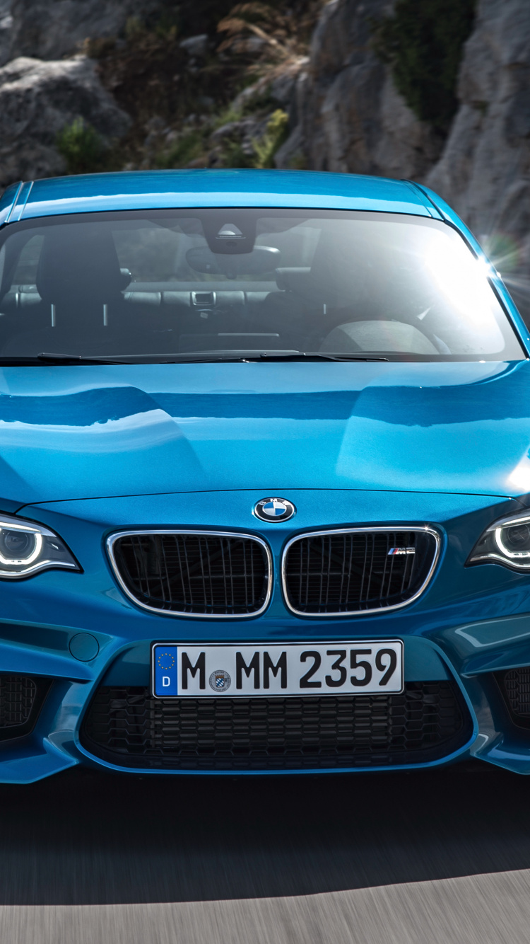 BMW m 3 Azul en la Carretera Durante el Día. Wallpaper in 750x1334 Resolution