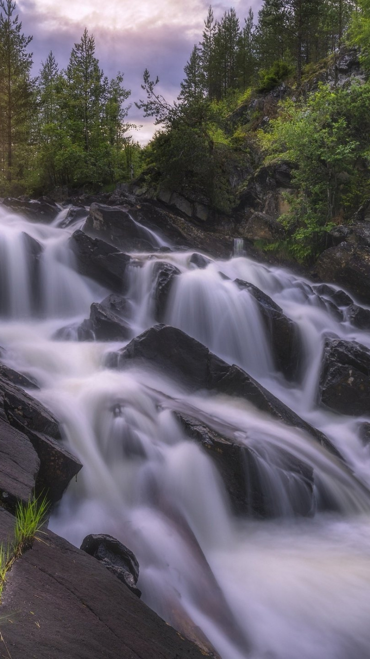 Time Lapse Photography of River. Wallpaper in 750x1334 Resolution