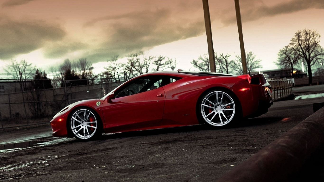 Ferrari 458 Italia Rojo Estacionado en la Carretera de Asfalto Gris. Wallpaper in 1366x768 Resolution