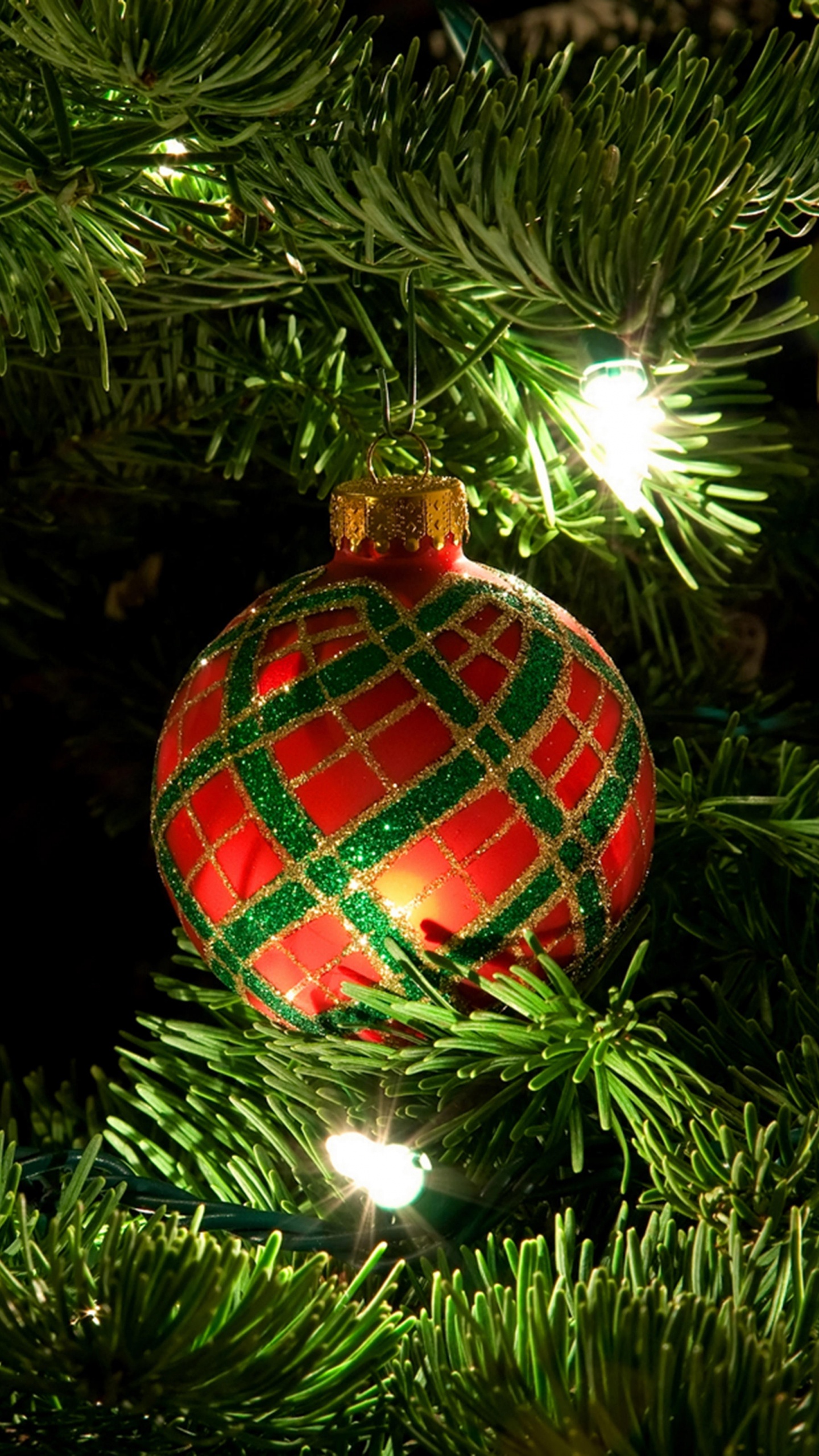 Christmas Day, Christmas Ornament, Christmas, Christmas Decoration, Christmas Tree. Wallpaper in 1440x2560 Resolution