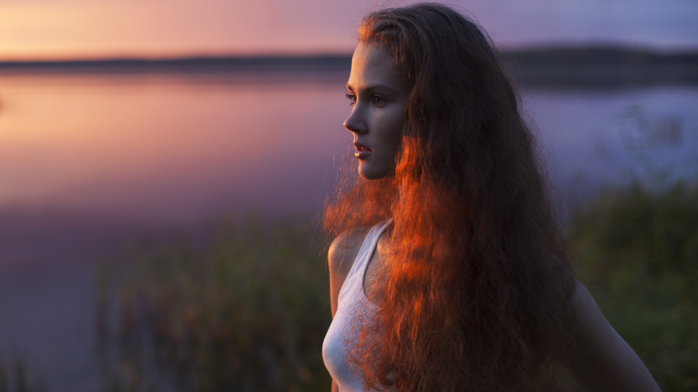 Lange Haare, Sonnenlicht, Mädchen, Baum, Frau. Wallpaper in 1366x768 Resolution