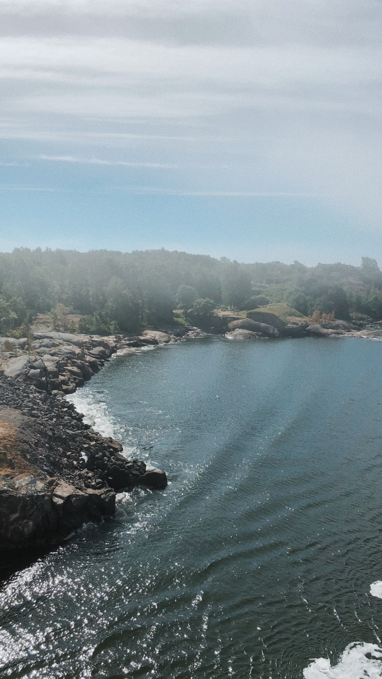 Küste, Gewässer, Bergigen Landschaftsformen, Winter, Natur. Wallpaper in 750x1334 Resolution