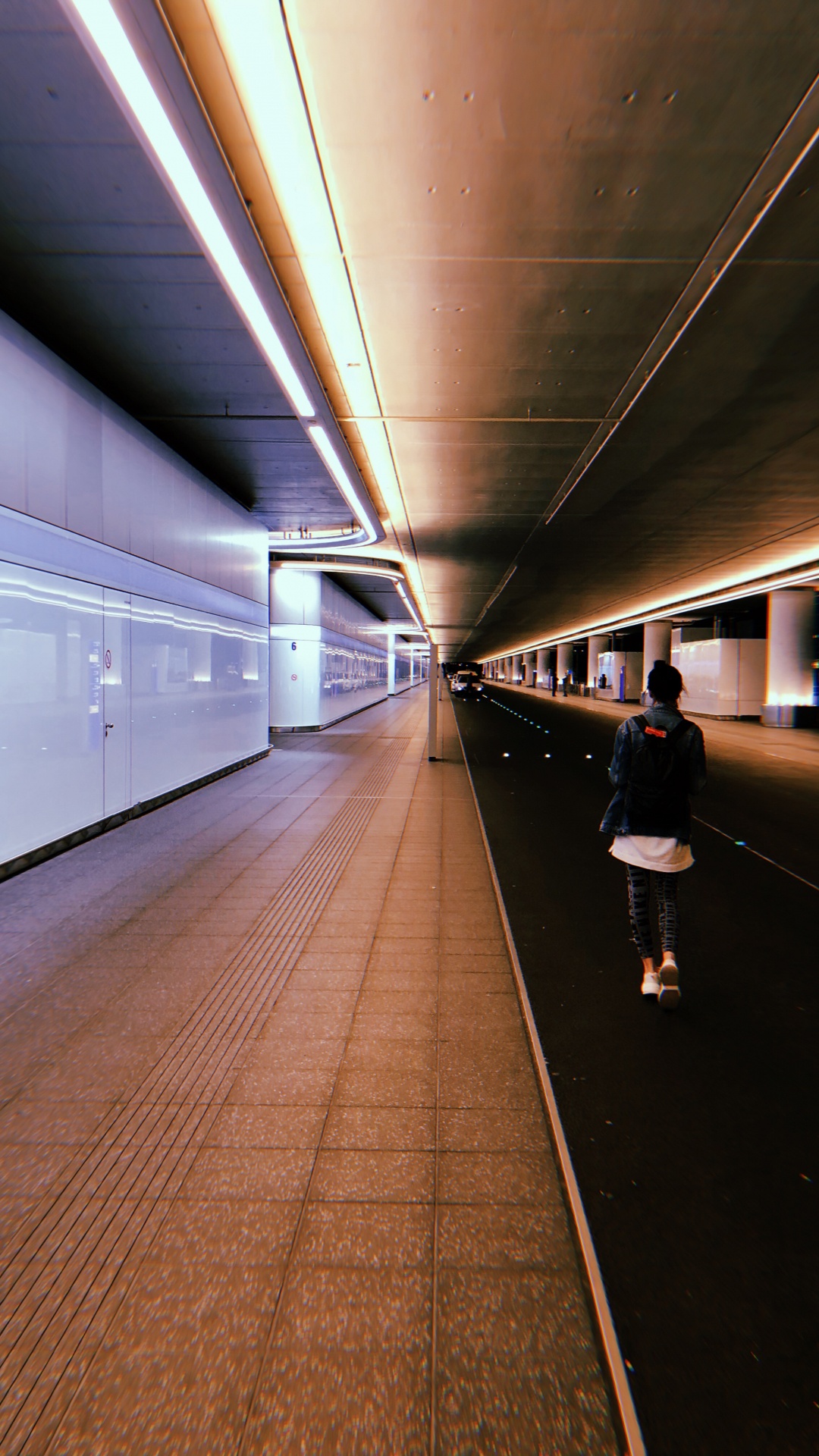 Rapid Transit, Licht, Infrastruktur, Strom, Bernstein. Wallpaper in 1080x1920 Resolution