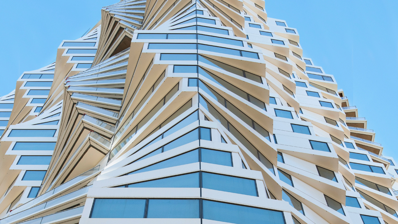 Weißes Betongebäude Tagsüber. Wallpaper in 1366x768 Resolution