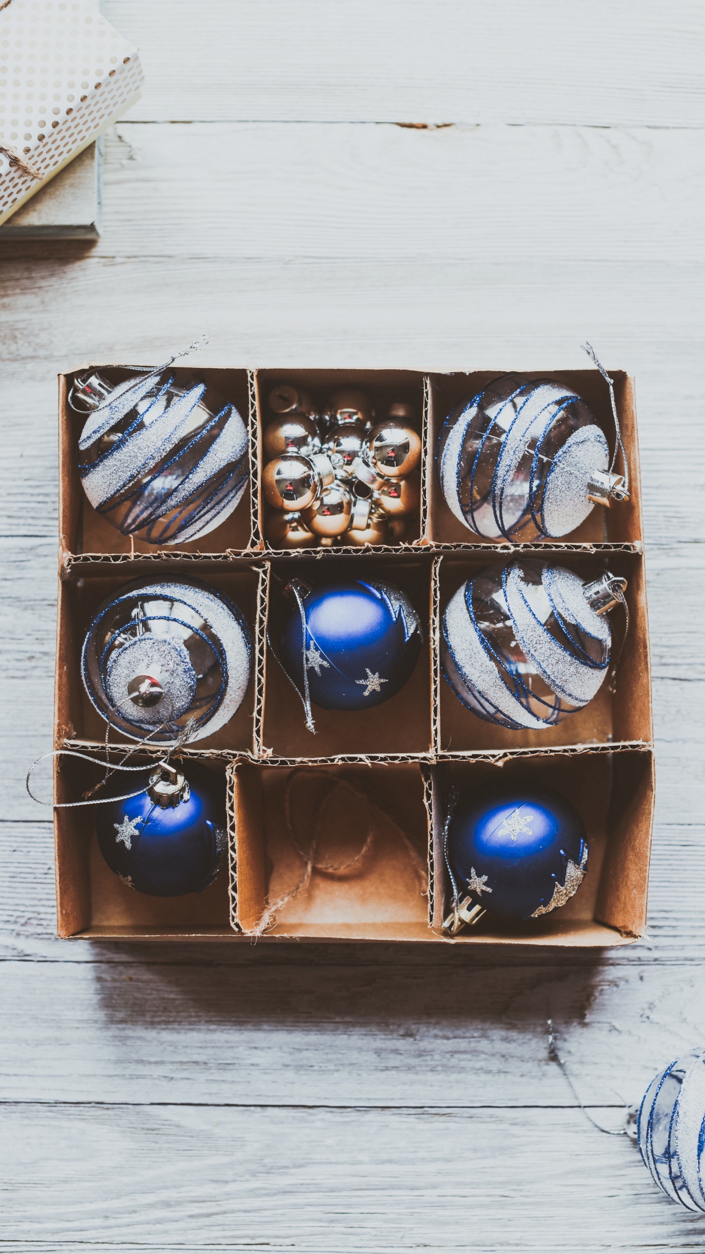 Weihnachtsdekoration, Neujahr, Spielerei, Brown, Holz. Wallpaper in 1440x2560 Resolution