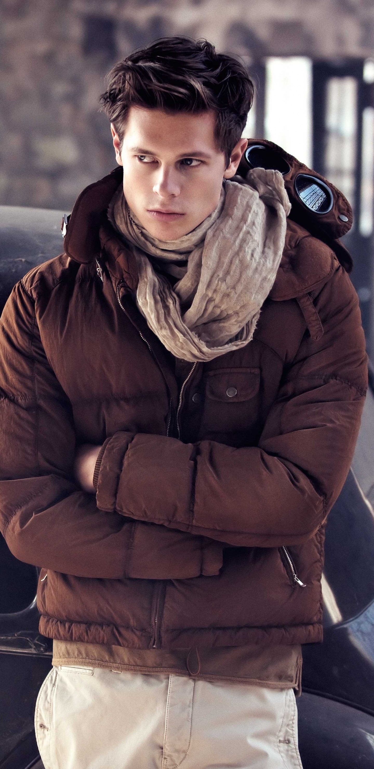 Jacke, Winter, Auto, Oberbekleidung, Mensch. Wallpaper in 1440x2960 Resolution