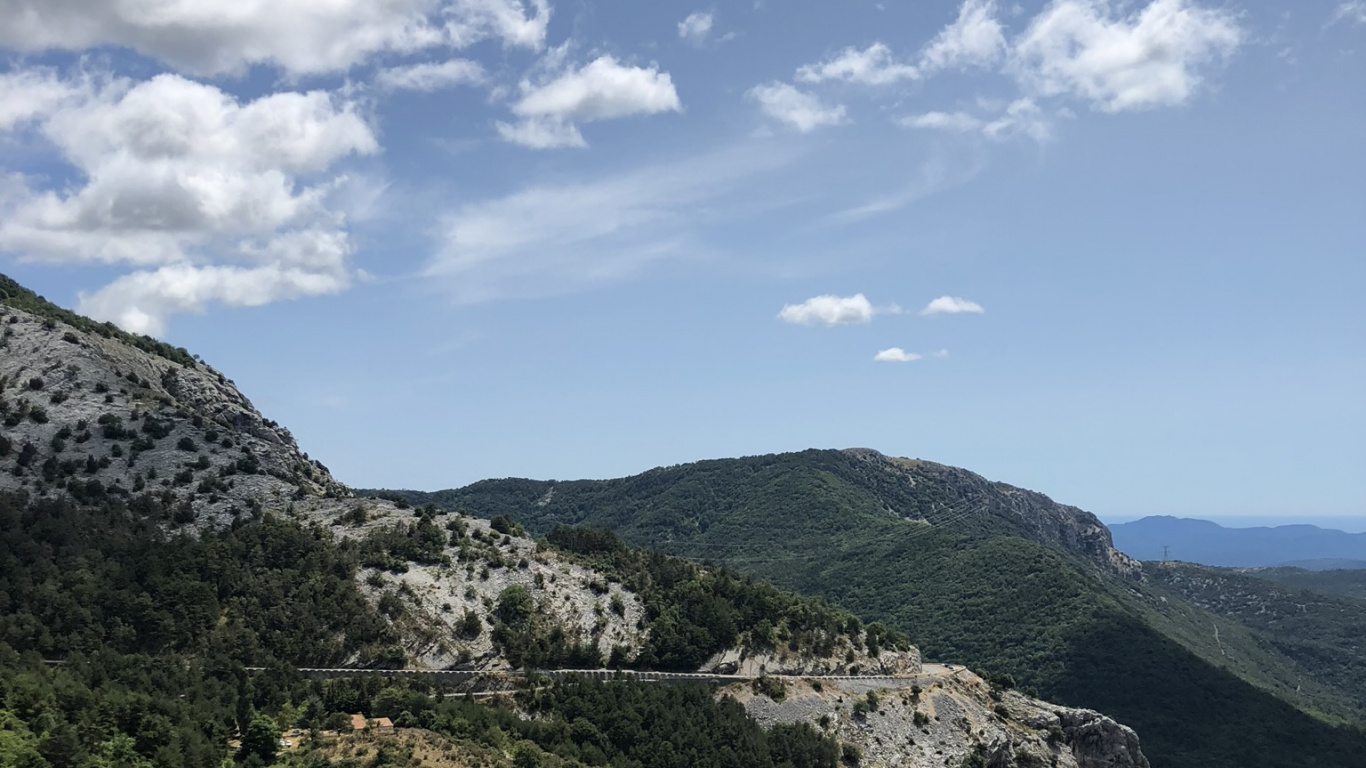 Vegetation, Mountainous Landforms, Cloud, Highland, Plant Community. Wallpaper in 1366x768 Resolution