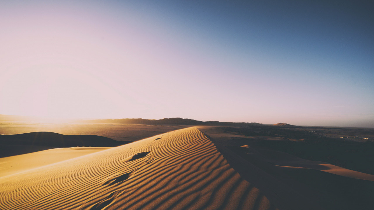 Dunes de Sable Brun Pendant la Journée. Wallpaper in 1280x720 Resolution