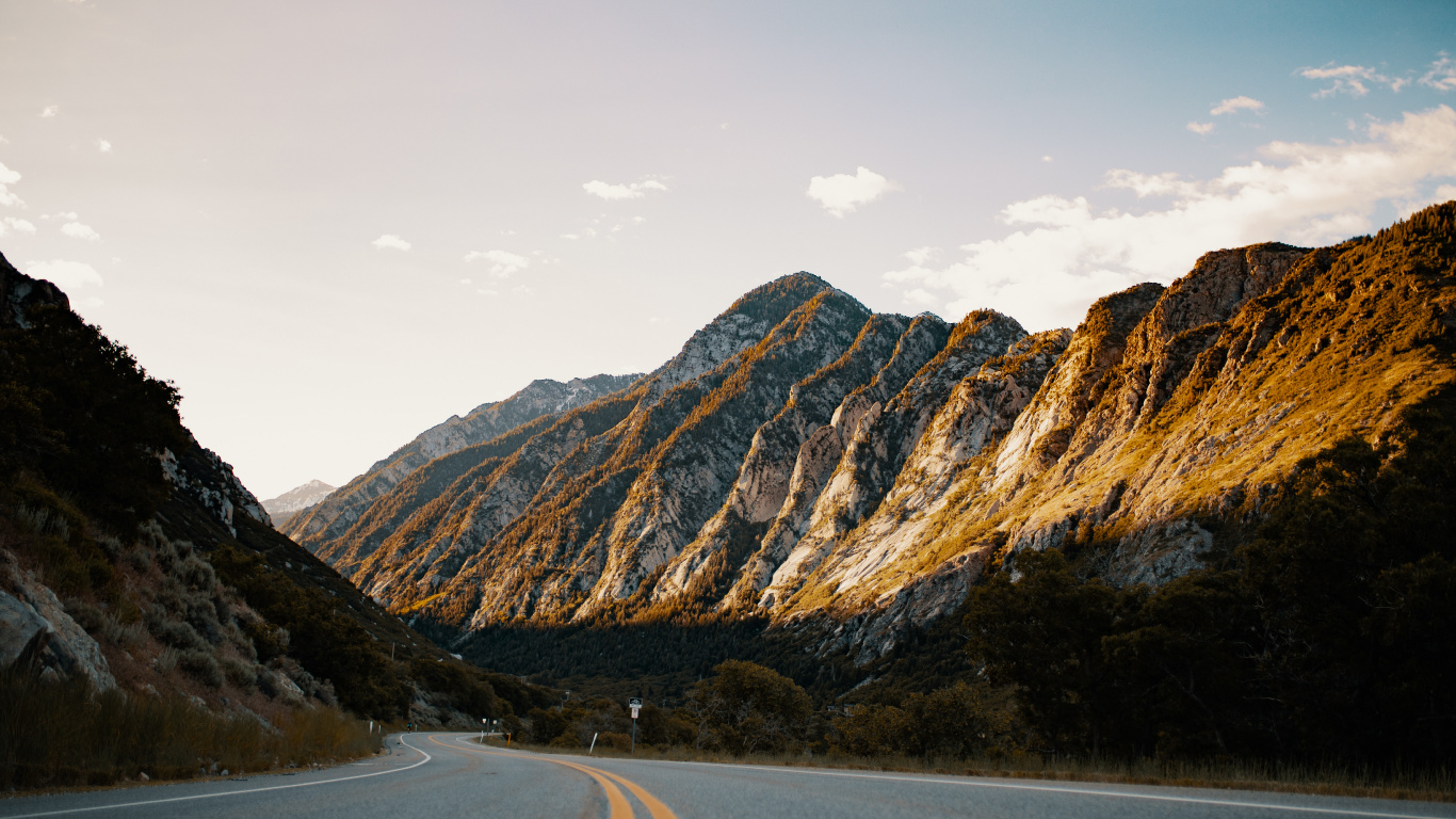 Salt Lake City, Lower Kachura Lake, Shausar Lake, City, Lake. Wallpaper in 1366x768 Resolution