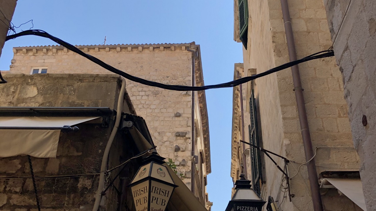 Mur, Infrastructure, Quartier, Ville, Rue. Wallpaper in 1280x720 Resolution