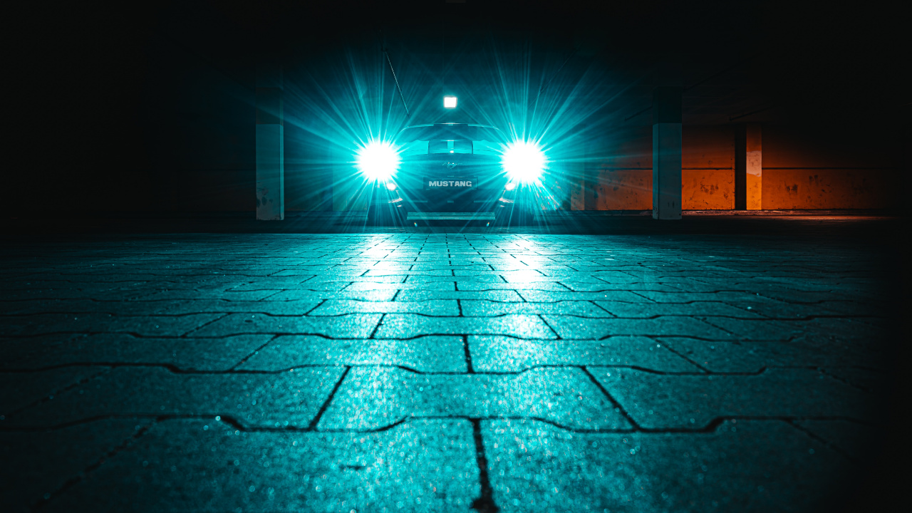 Blue Light on Gray Concrete Floor. Wallpaper in 1280x720 Resolution