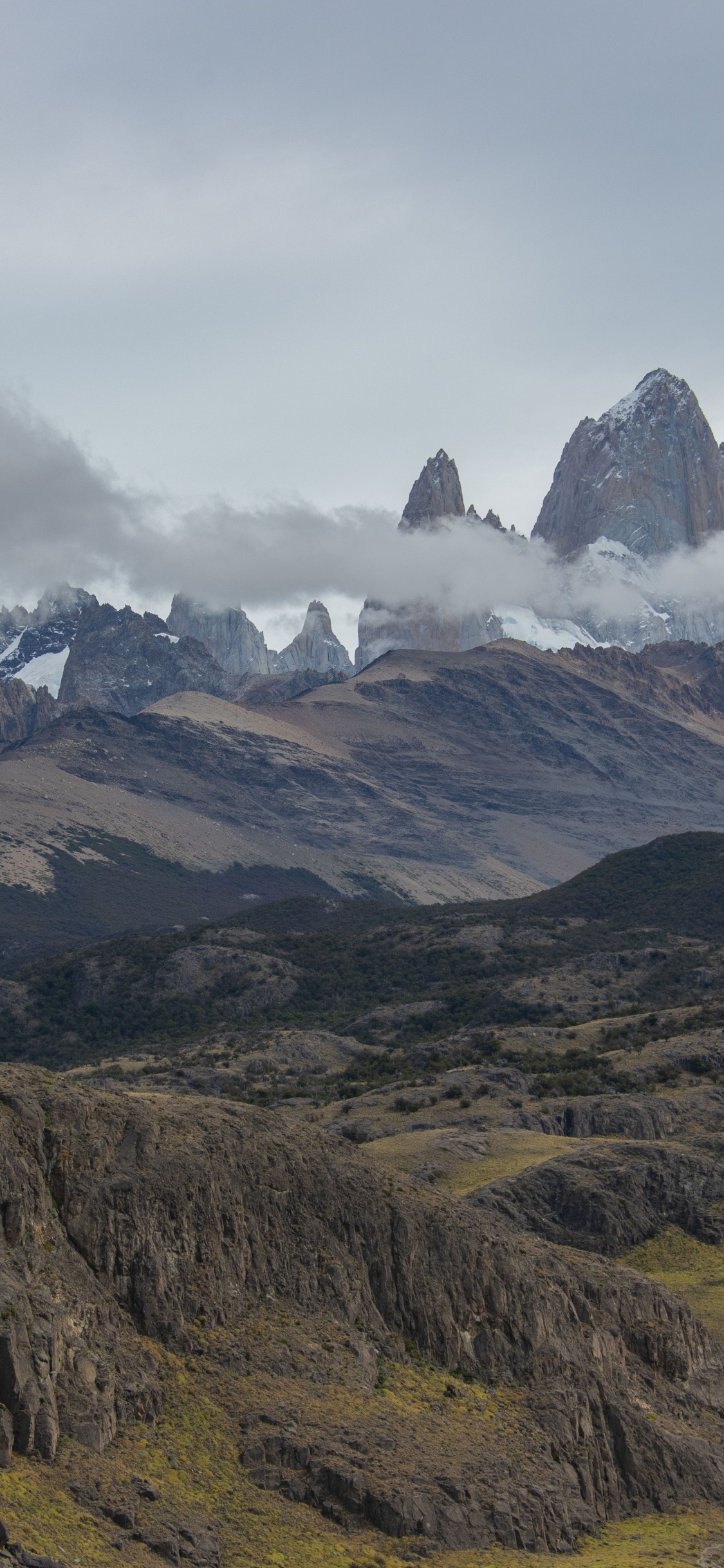 Mountain Range, Mountainous Landforms, Mountain, Highland, Ridge. Wallpaper in 1125x2436 Resolution