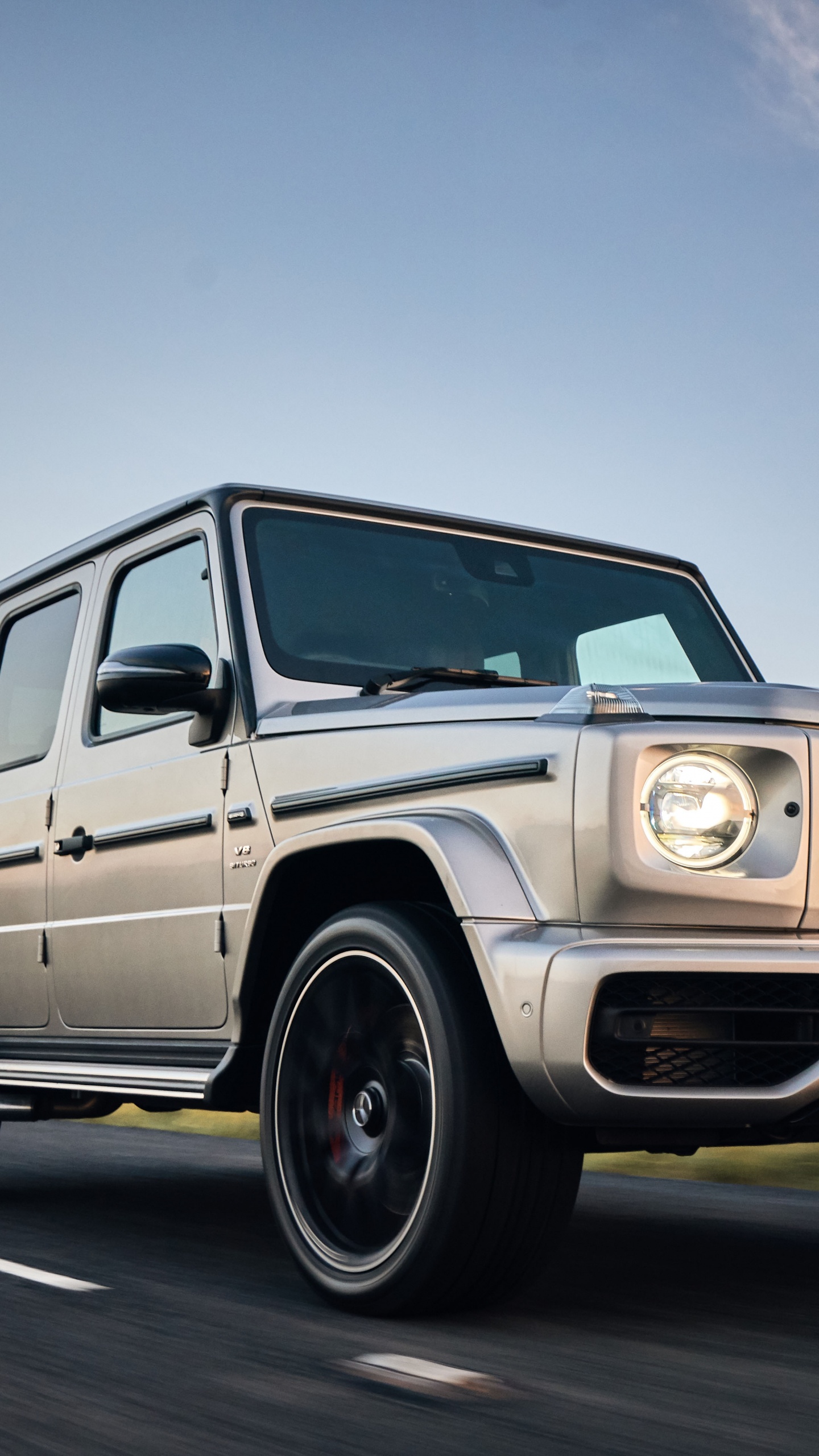 White Mercedes Benz g Class on Road During Daytime. Wallpaper in 1440x2560 Resolution