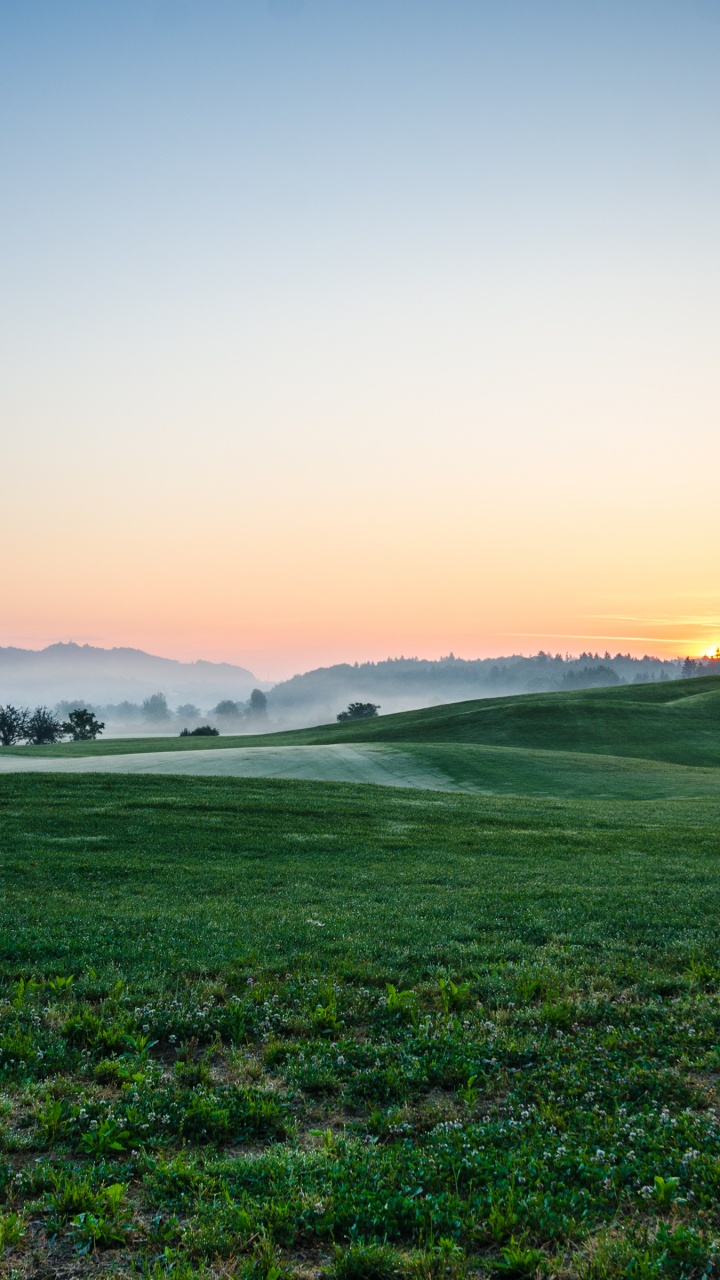 Cloud, Naturlandschaft, Hochland, Gras, Afterglow. Wallpaper in 720x1280 Resolution