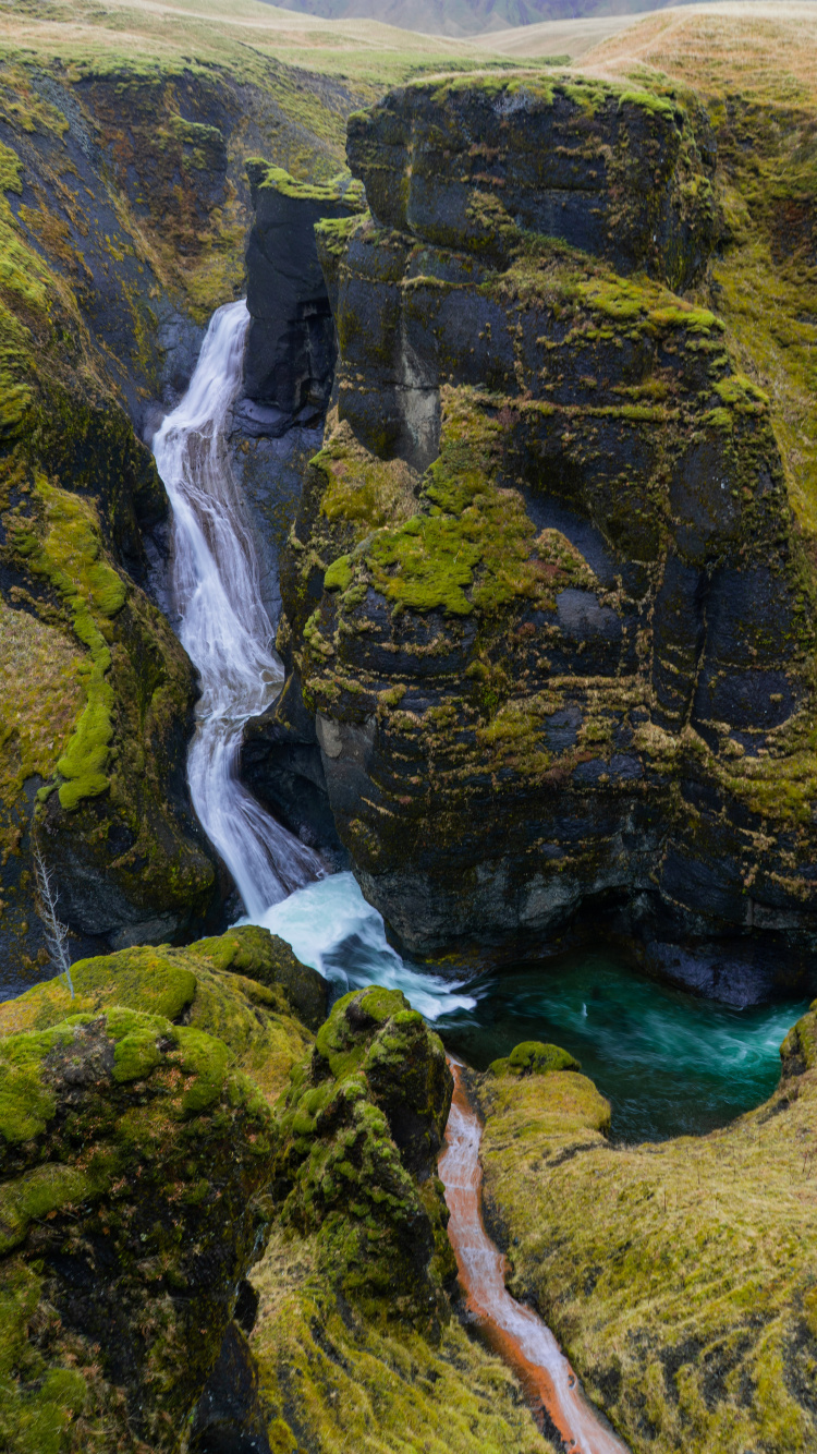 Aussichtspunkt Fjararrgljfur, Abgelegene Schluchten, Seljalandsfoss, Wasserfall, Wasser. Wallpaper in 750x1334 Resolution