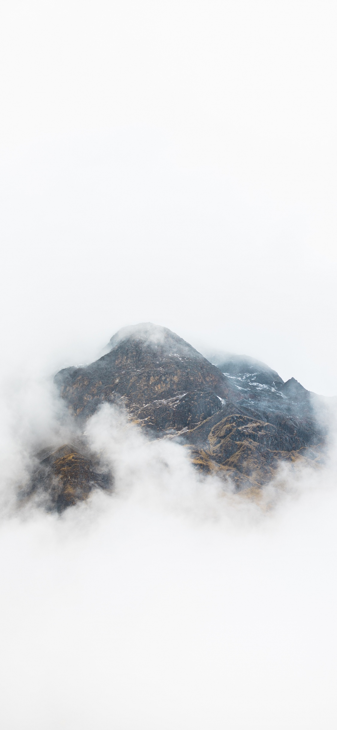 Neige, Rock, Brouillard, Hiver, Tempête de L'hiver. Wallpaper in 1125x2436 Resolution