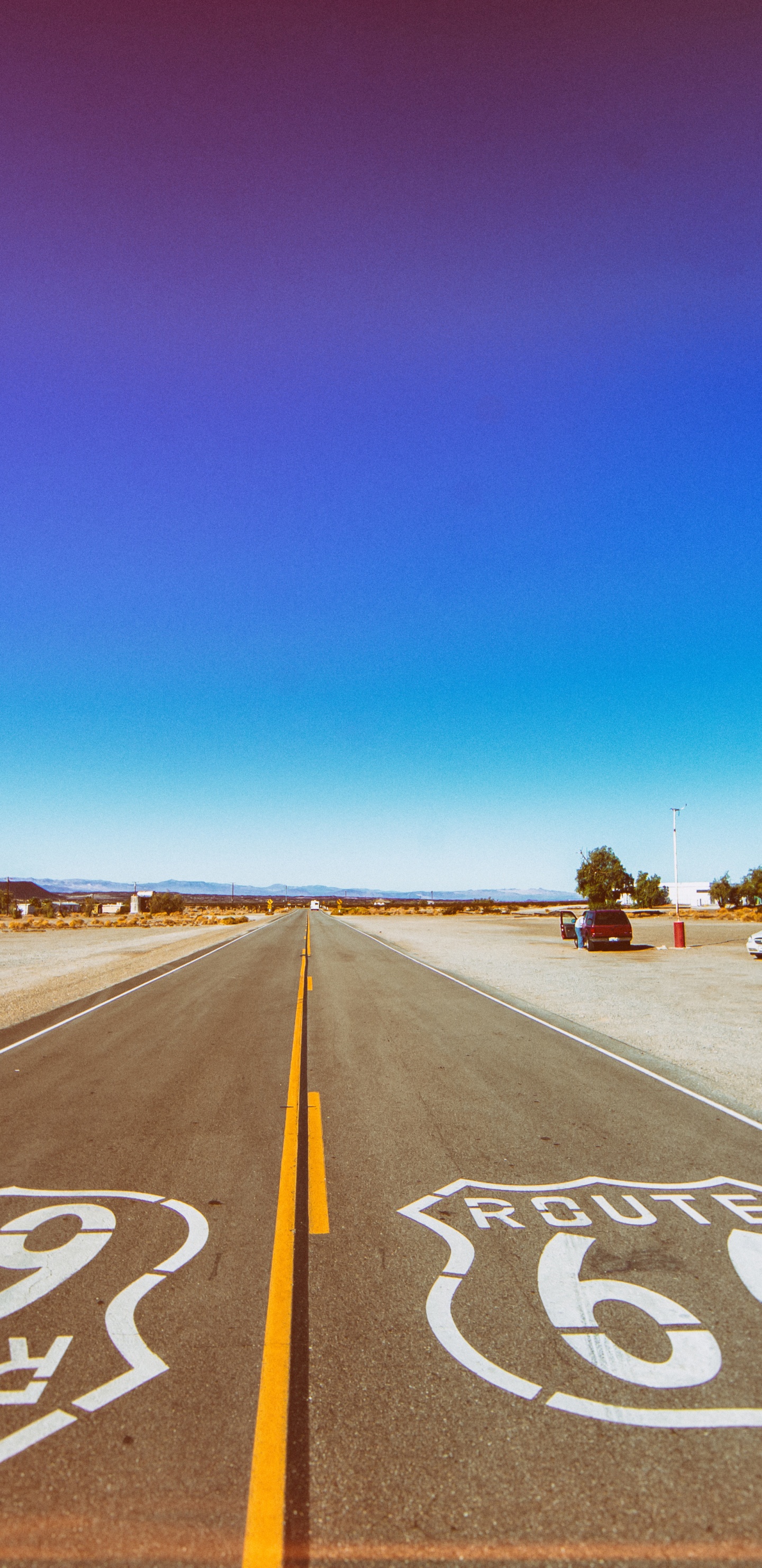 US Route 66, Fahrbahn, Asphalt, Naturlandschaft, Durchgangsstraße. Wallpaper in 1440x2960 Resolution
