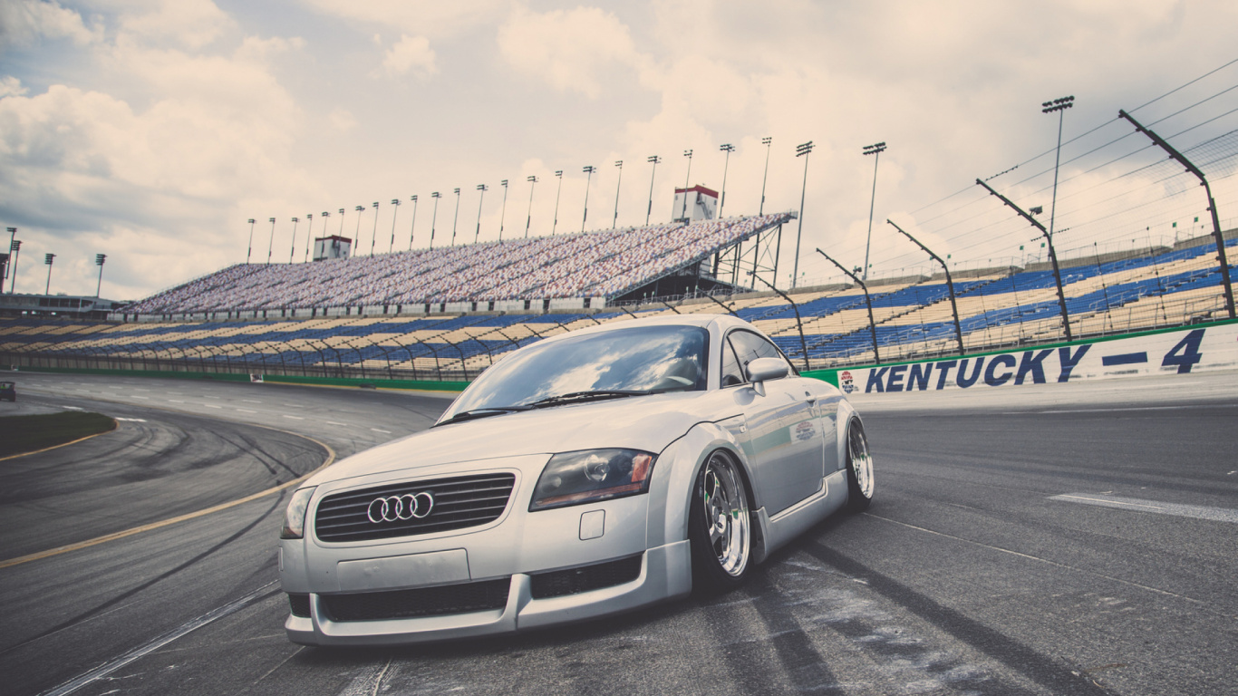 Bmw m 3 Blanco en la Carretera. Wallpaper in 1366x768 Resolution