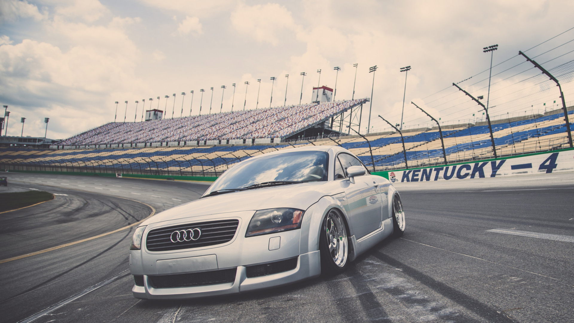 Bmw m 3 Blanche Sur Route. Wallpaper in 1920x1080 Resolution