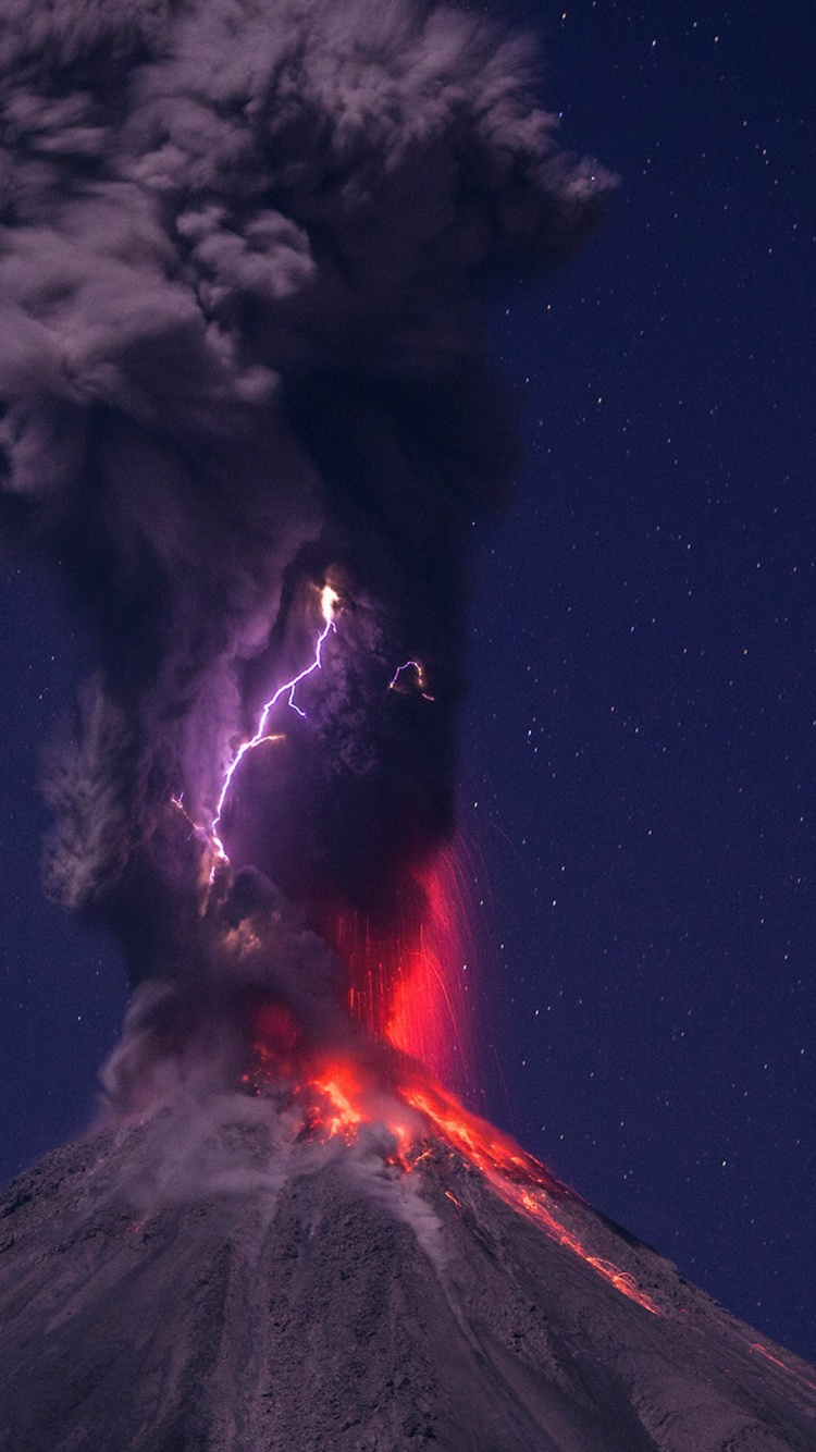 Humo Blanco en el Cielo Negro. Wallpaper in 750x1334 Resolution