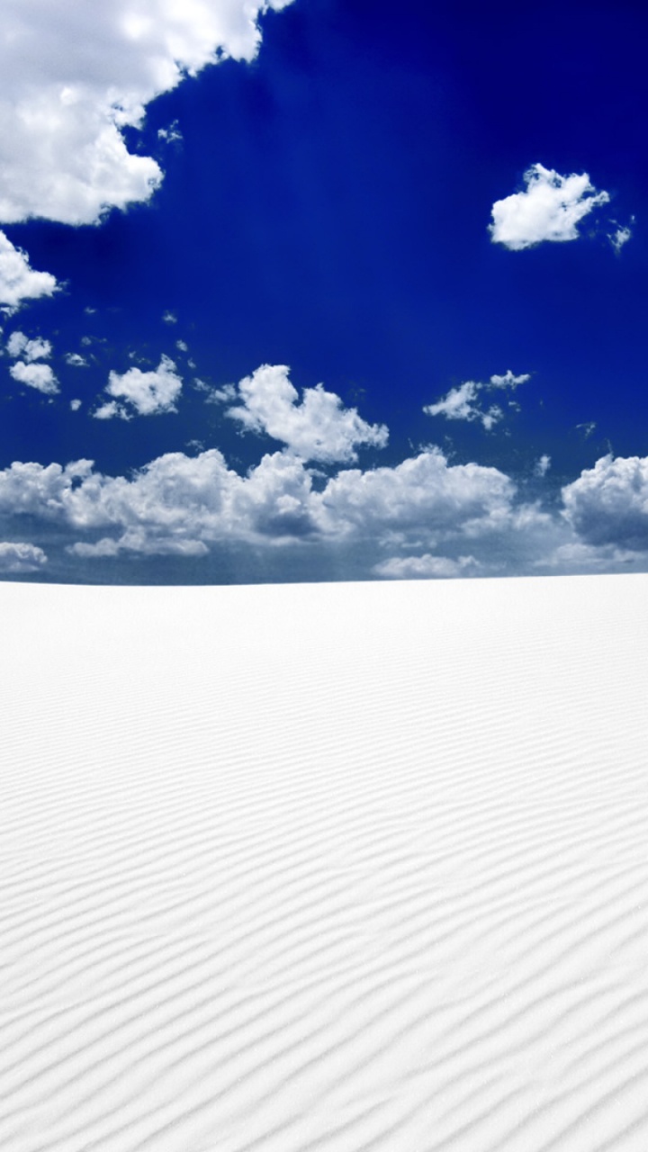 White Sand Under Blue Sky and White Clouds During Daytime. Wallpaper in 720x1280 Resolution