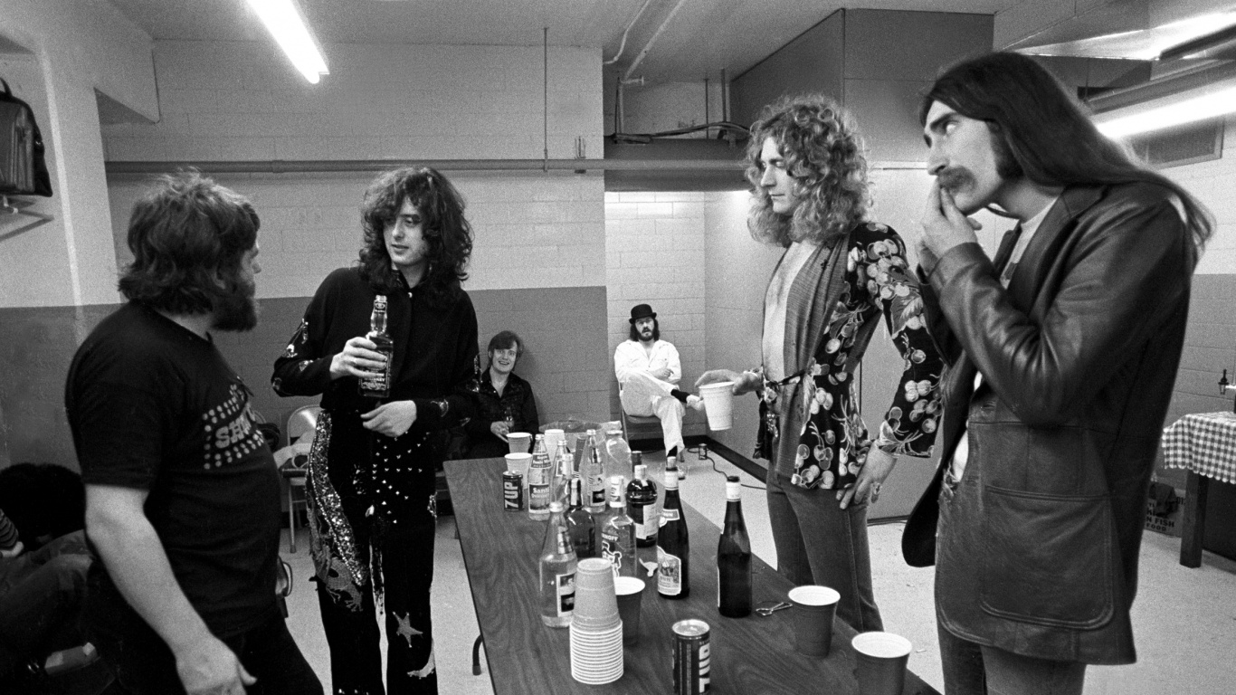 Led Zeppelin, Robert Plant, Instantané, Amusement, Groupe Social. Wallpaper in 1366x768 Resolution