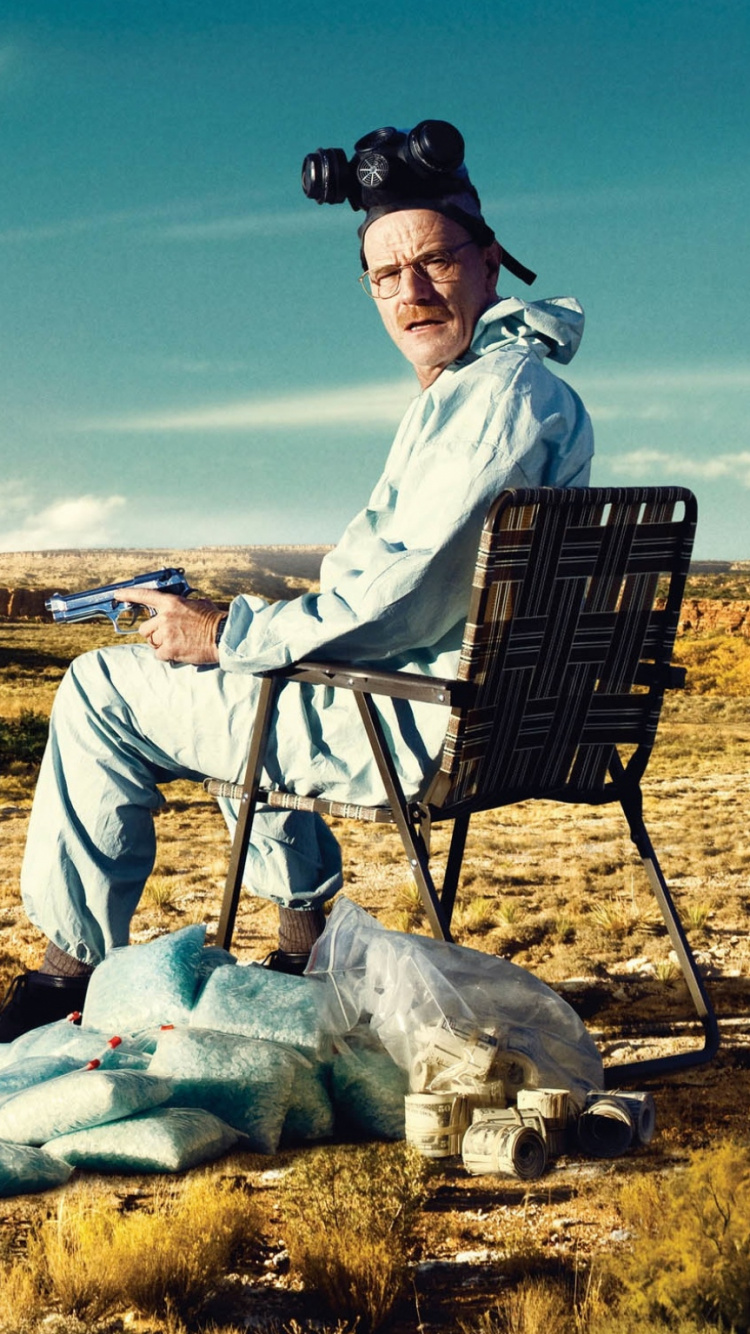 Hombre Con Camisa de Vestir Blanca Sentado en Una Silla Plegable Azul. Wallpaper in 750x1334 Resolution