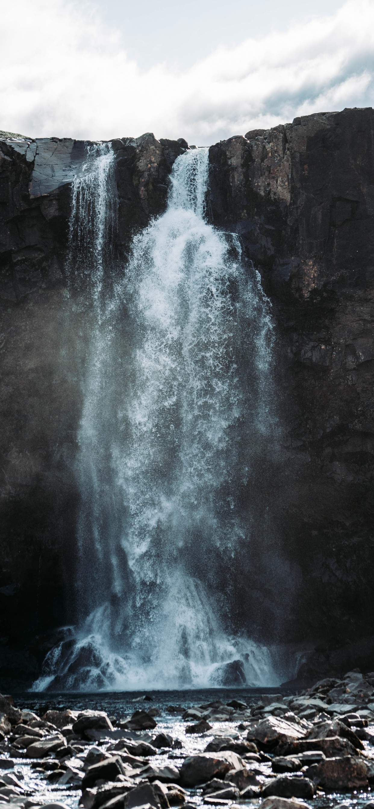 Wasserfall, Gewässer, Wasserressourcen, Wasser, Natur. Wallpaper in 1242x2688 Resolution