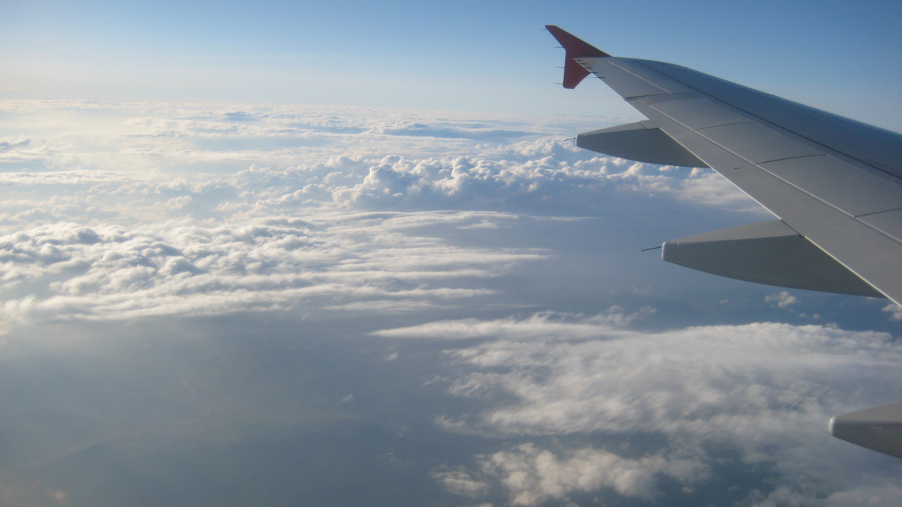 Nuages Blancs Sur Des Nuages Blancs Pendant la Journée. Wallpaper in 1280x720 Resolution