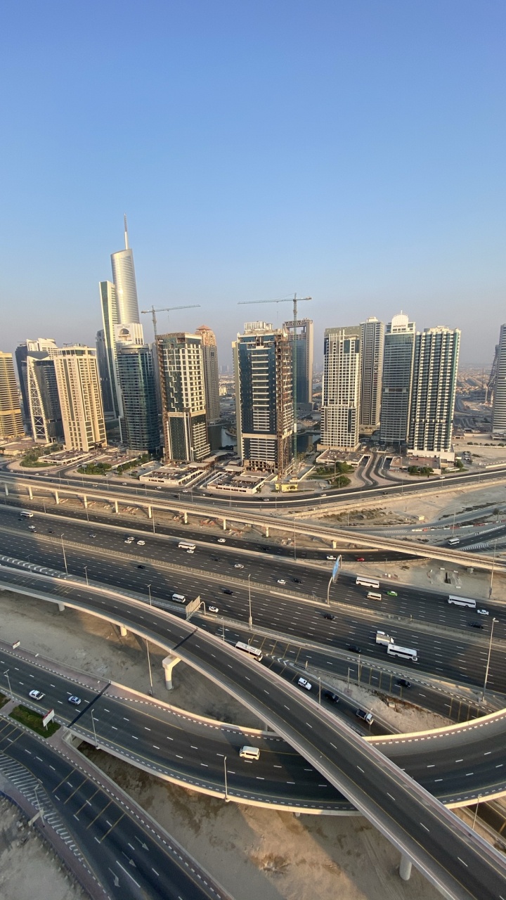 Dubai, Road, Tageszeit, Tower Block, Stadtgebiet. Wallpaper in 720x1280 Resolution