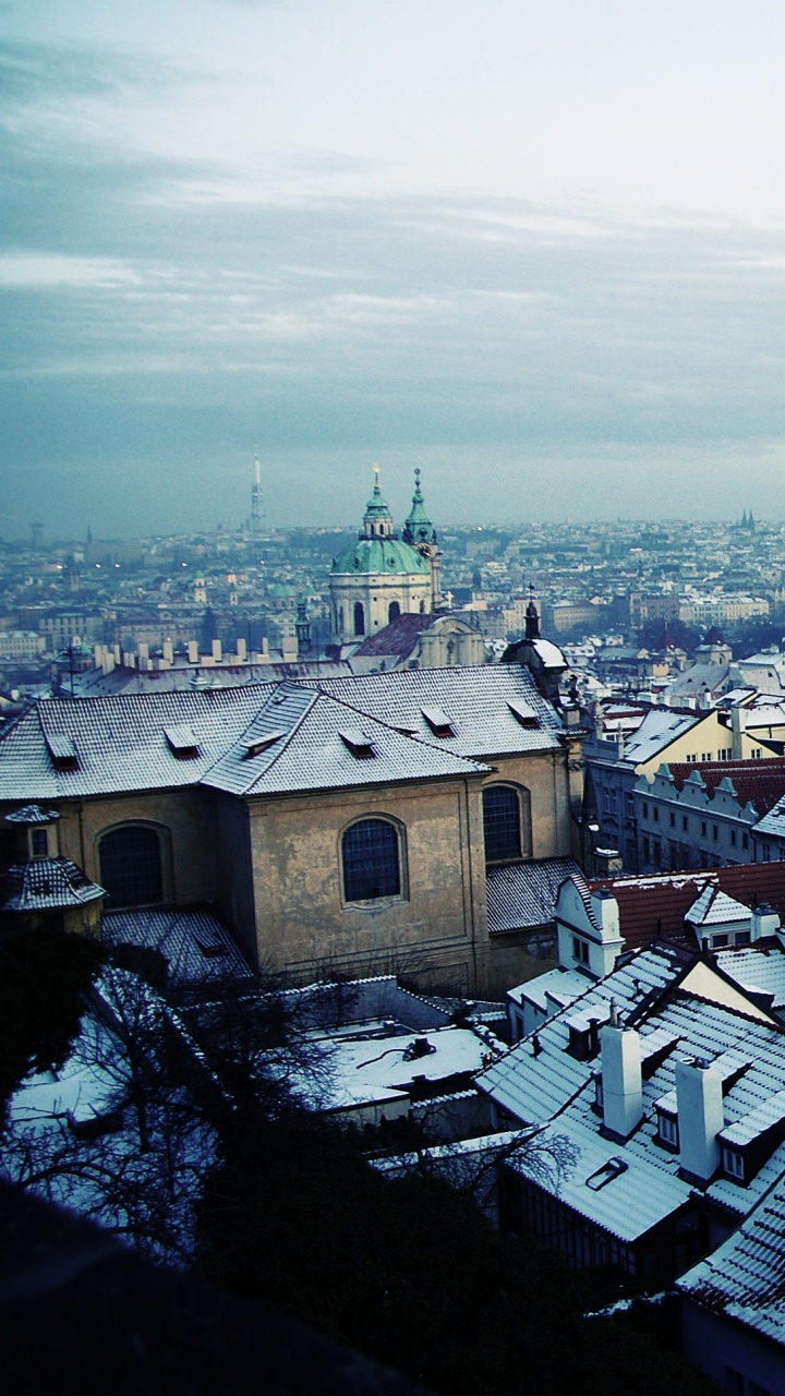 Luftaufnahme Von Stadtgebäuden Tagsüber. Wallpaper in 720x1280 Resolution