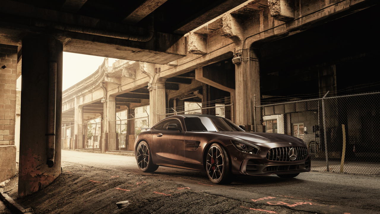 Black Bmw m 3 Coupe Parked on Parking Lot. Wallpaper in 1280x720 Resolution