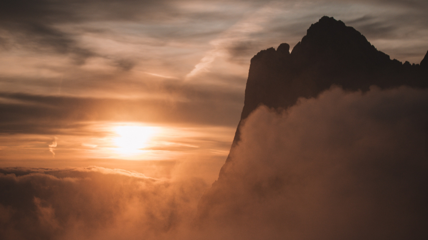 Cloud, Atmosphäre, Naturlandschaft, Licht, Morgen. Wallpaper in 1366x768 Resolution