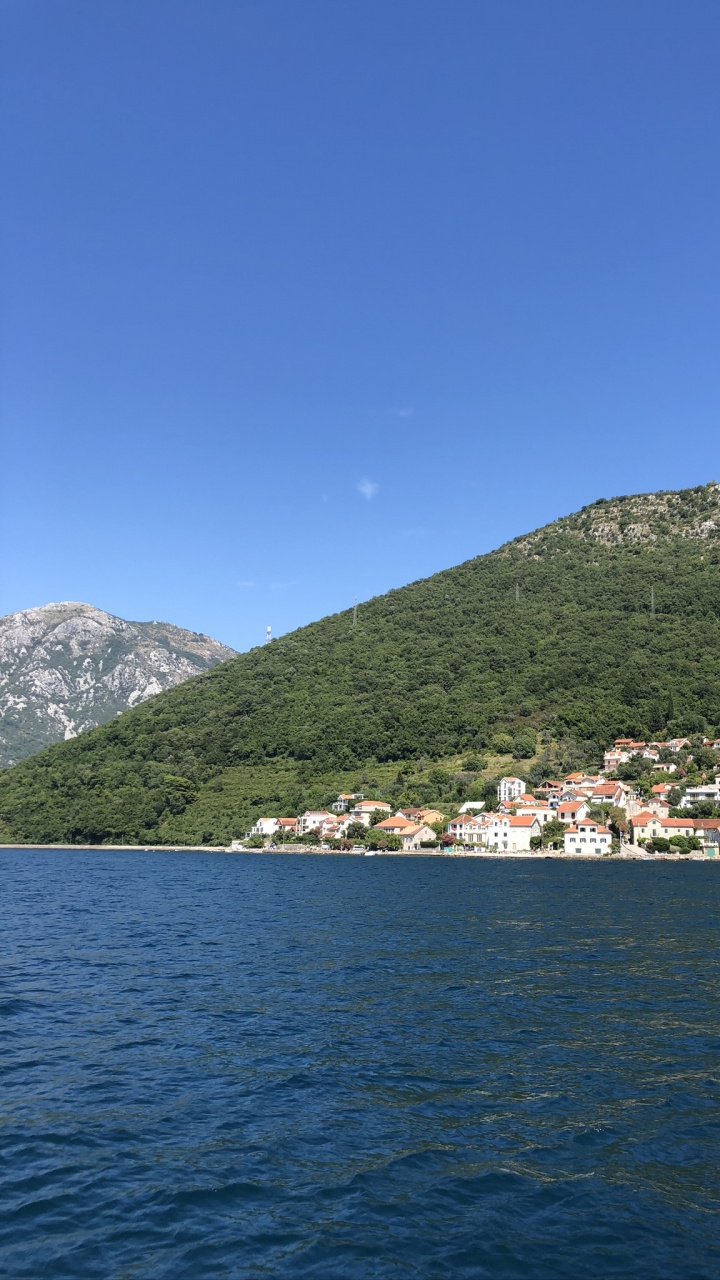 Body of Water, Mountainous Landforms, Nature, Coast, Vegetation. Wallpaper in 720x1280 Resolution