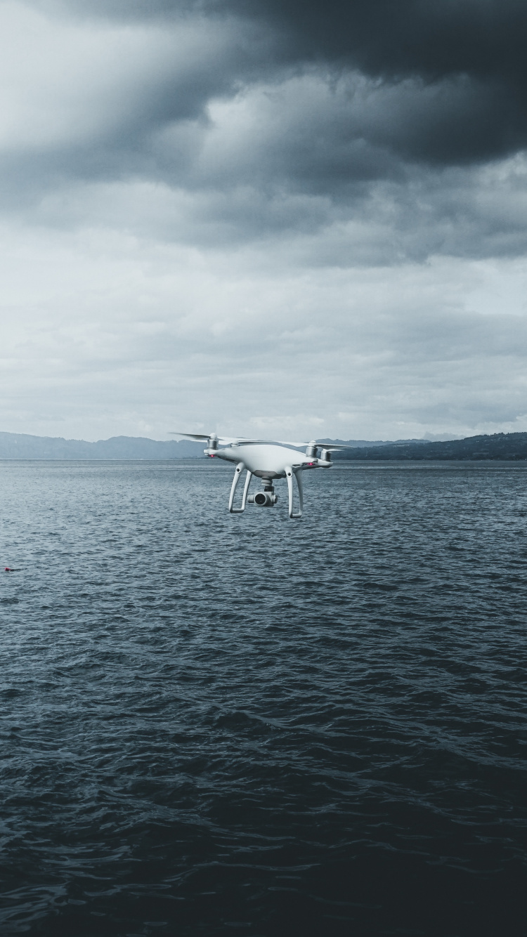 Eau, Mer, Horizon, Calme, Son. Wallpaper in 750x1334 Resolution