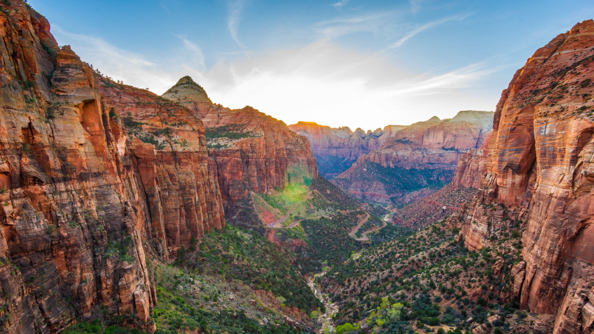 Montañas Marrones y Verdes Bajo un Cielo Azul Durante el Día. Wallpaper in 1920x1080 Resolution