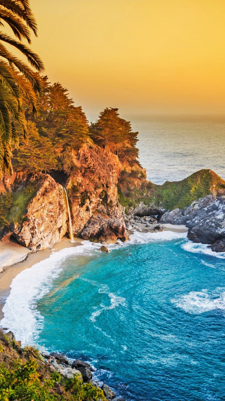 Brown and Green Mountain Beside Blue Sea During Daytime. Wallpaper in 720x1280 Resolution