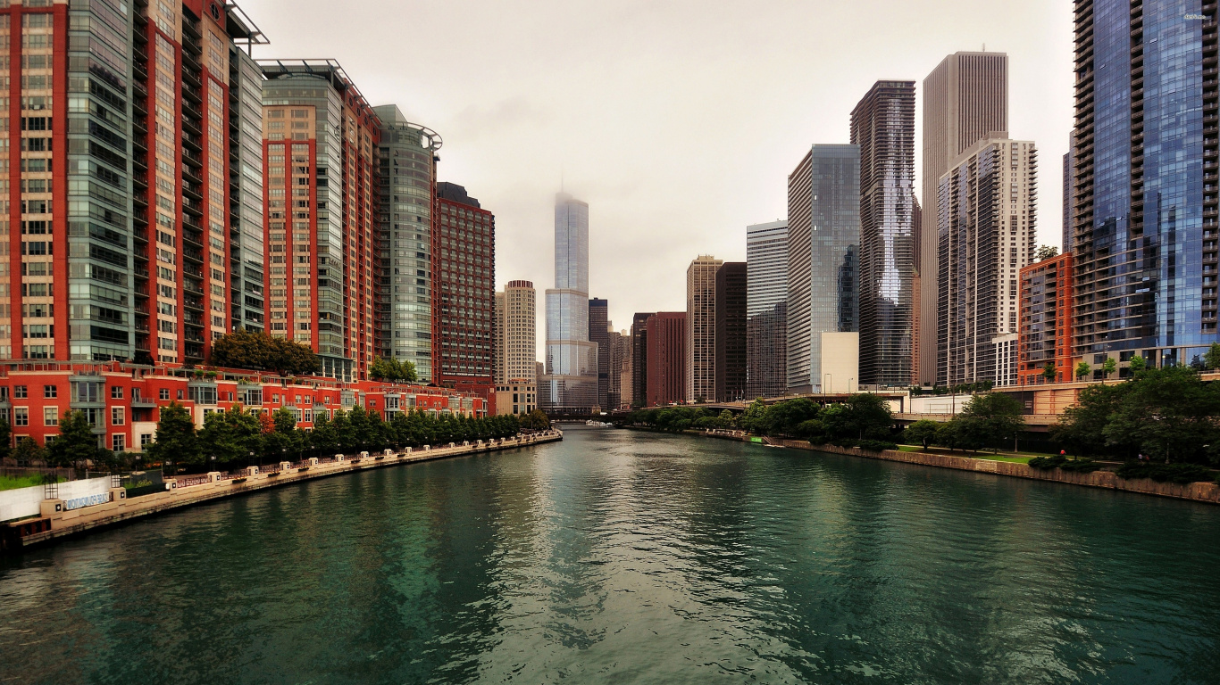 Body of Water Between High Rise Buildings During Daytime. Wallpaper in 1366x768 Resolution