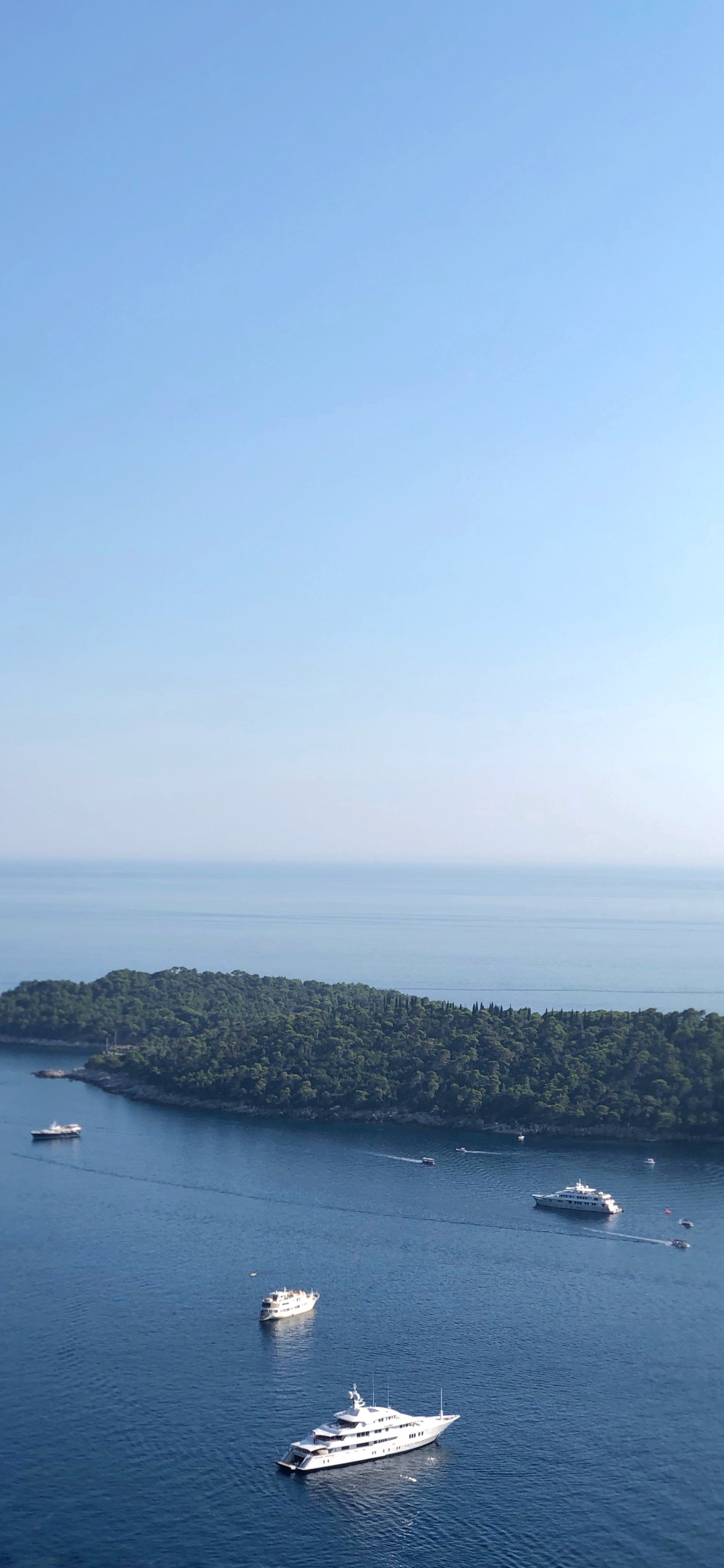 Sea, Qutang Gorge, Water, Body of Water, Watercraft. Wallpaper in 1242x2688 Resolution