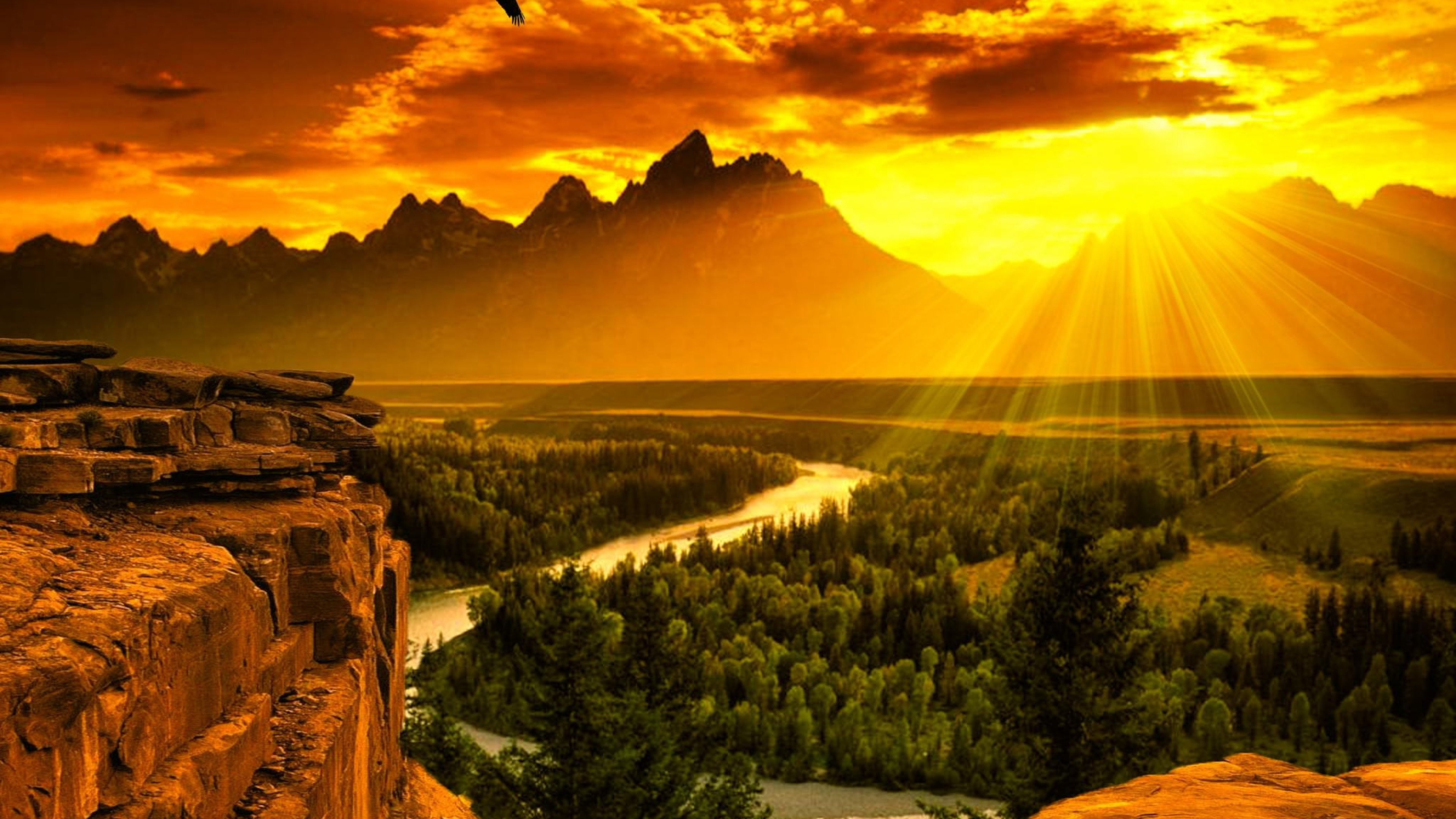 Arbres Verts Près de la Montagne Pendant la Journée. Wallpaper in 3840x2160 Resolution