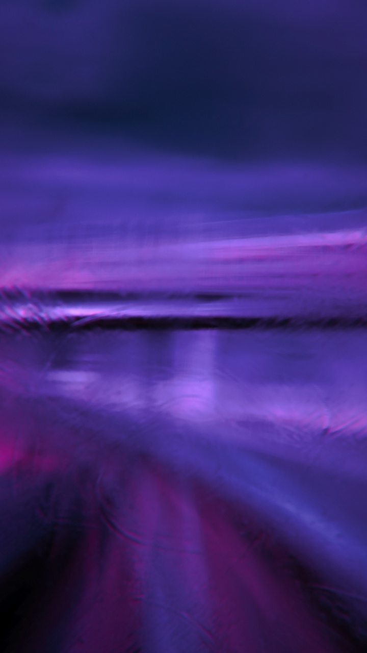 Lila Und Schwarze Abstrakte Malerei. Wallpaper in 720x1280 Resolution