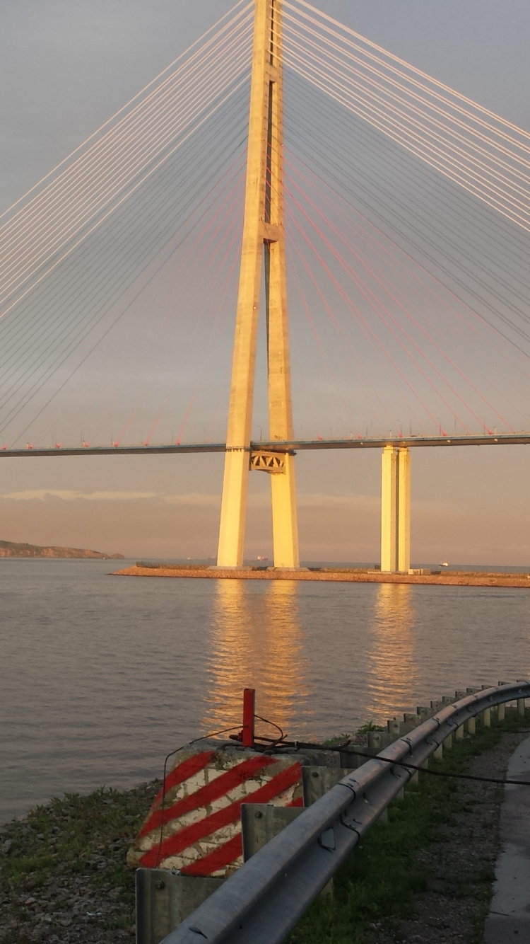 Golden Gate Bridge San Francisco Kalifornien. Wallpaper in 750x1334 Resolution