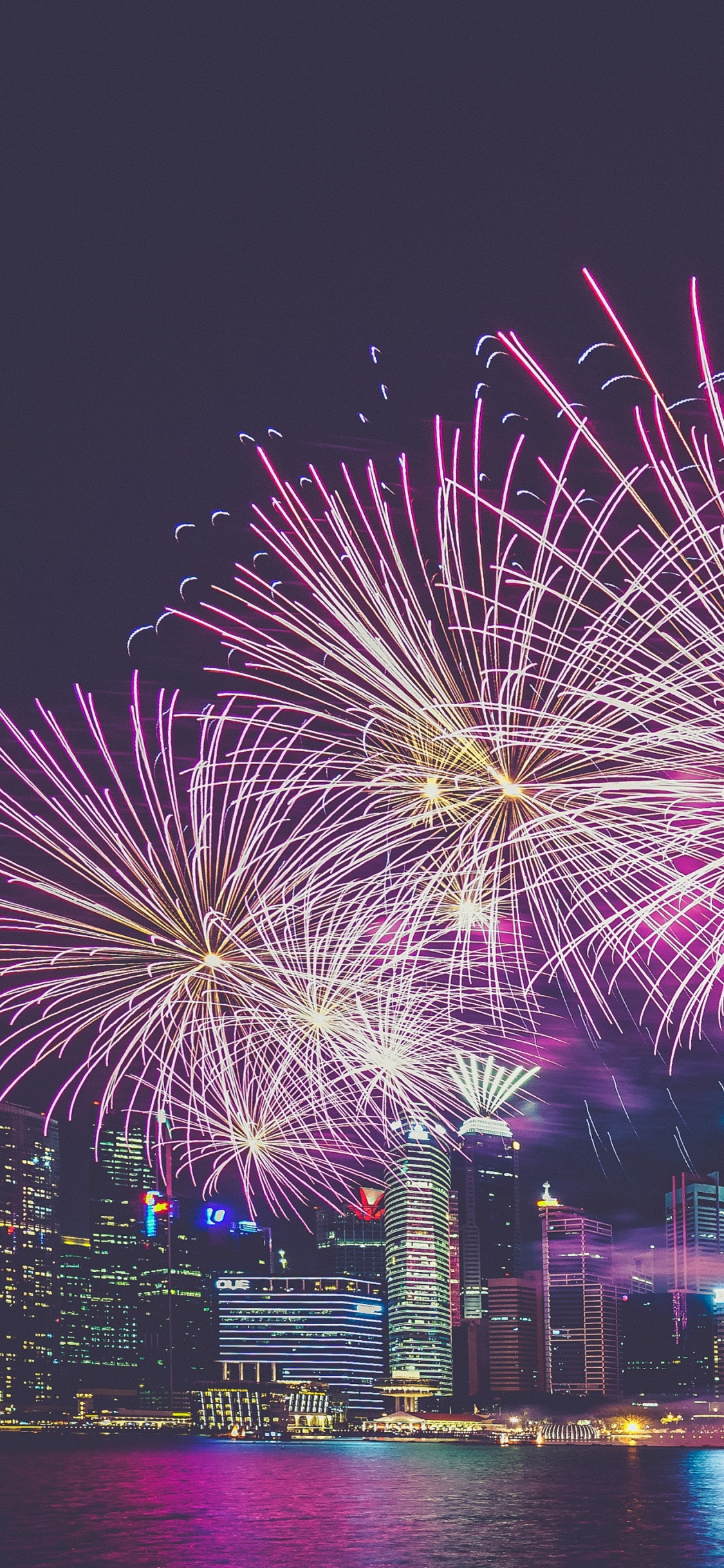 Feuerwerk, Unabhängigkeitstag, Neue Jahre Tag, Nacht, Wahrzeichen. Wallpaper in 1125x2436 Resolution