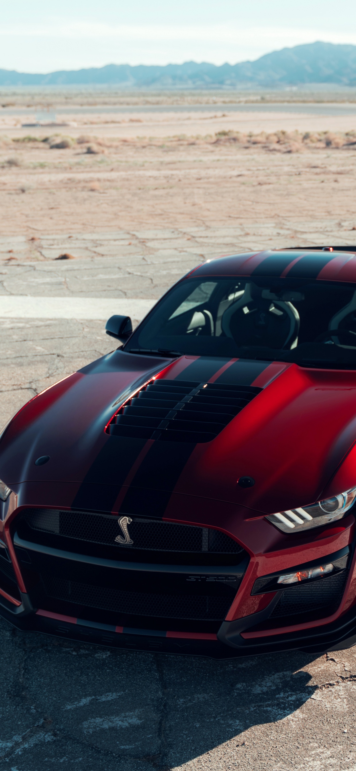 Bmw m 3 Rouge Sur Route Pendant la Journée. Wallpaper in 1242x2688 Resolution