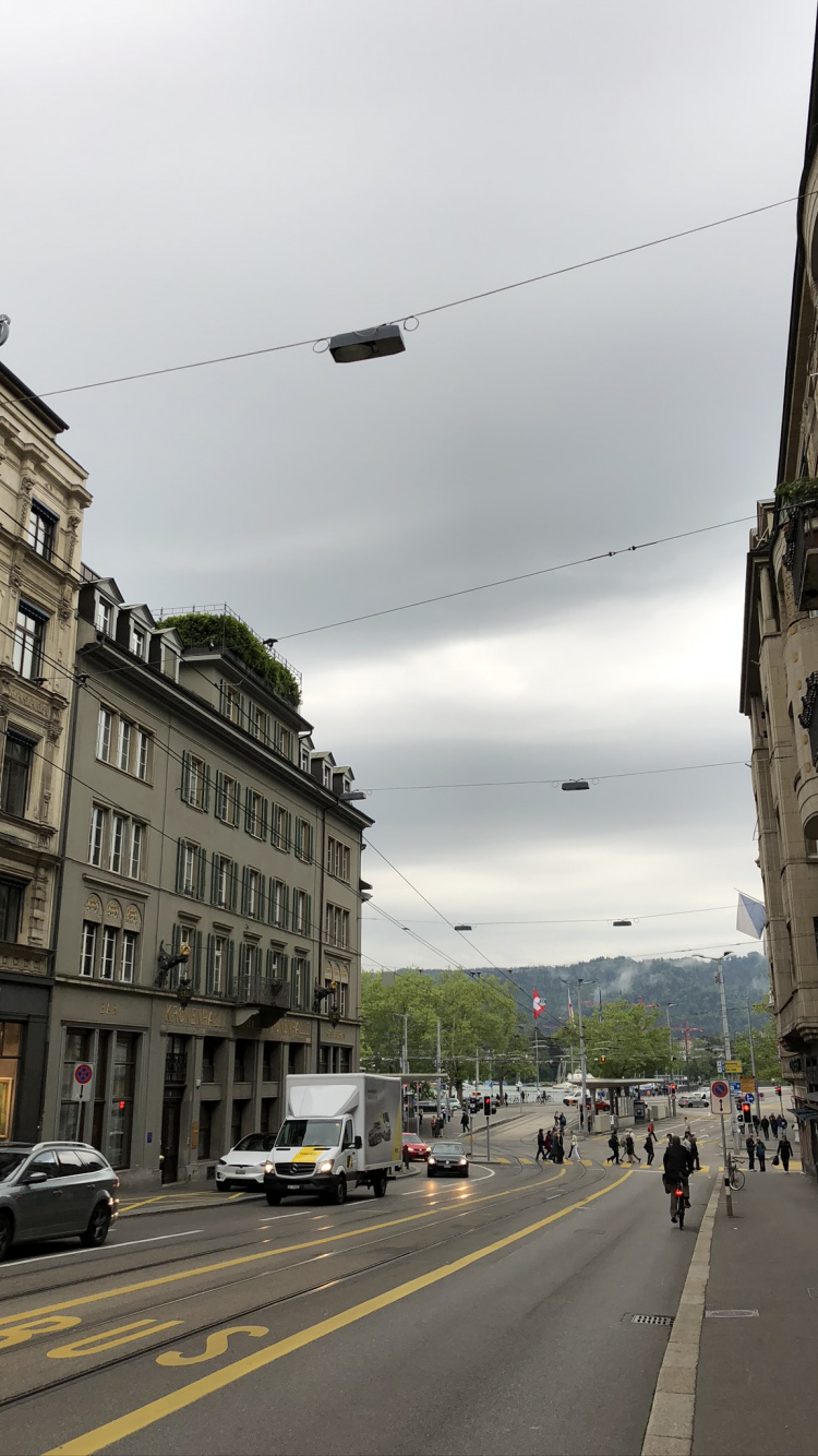 Road, Fenster, Stadt, Nachbarschaft, Infrastruktur. Wallpaper in 750x1334 Resolution